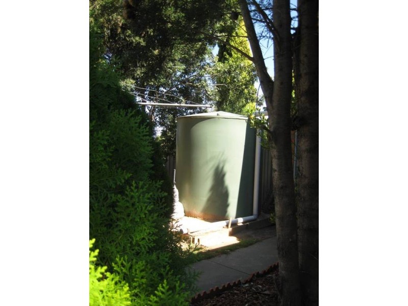 1/19 Landale Drive, Strathdale VIC 3550