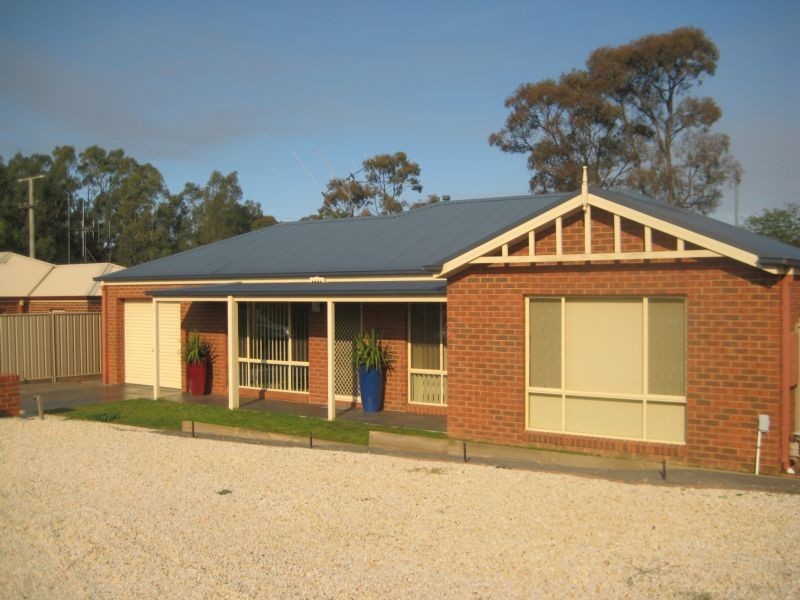 1 Elliott Court, Eaglehawk VIC 3556