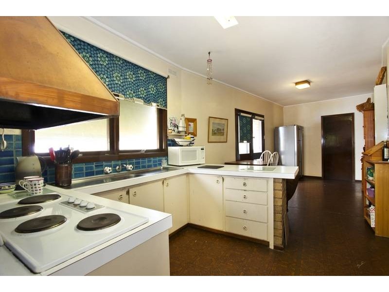 67 Putnam Avenue, Strathdale VIC 3550