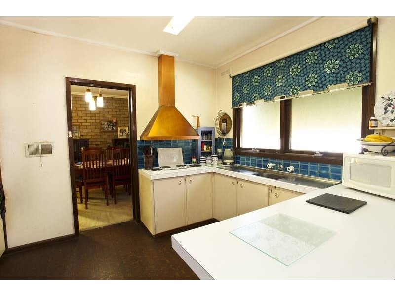 67 Putnam Avenue, Strathdale VIC 3550
