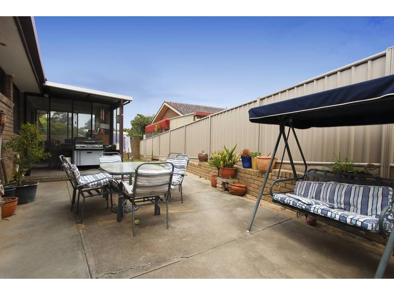 67 Putnam Avenue, Strathdale VIC 3550