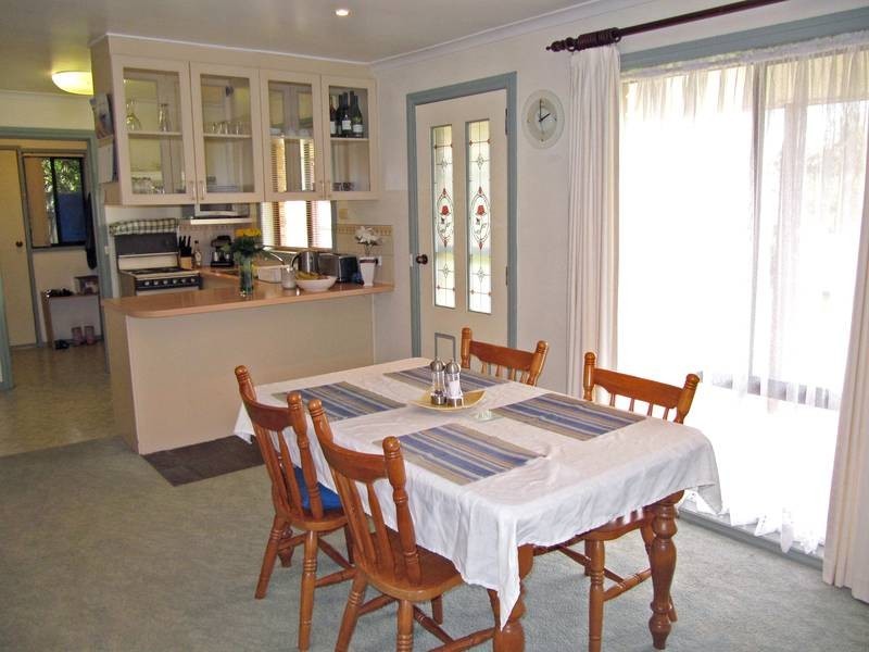 33 Poplar Street, Golden Square VIC 3555