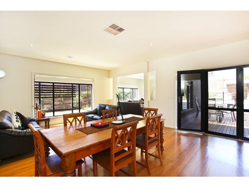 8 Figtree Lane, Strathdale VIC 3550