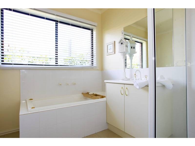 6 Candlewood Drive, Strathfieldsaye VIC 3551