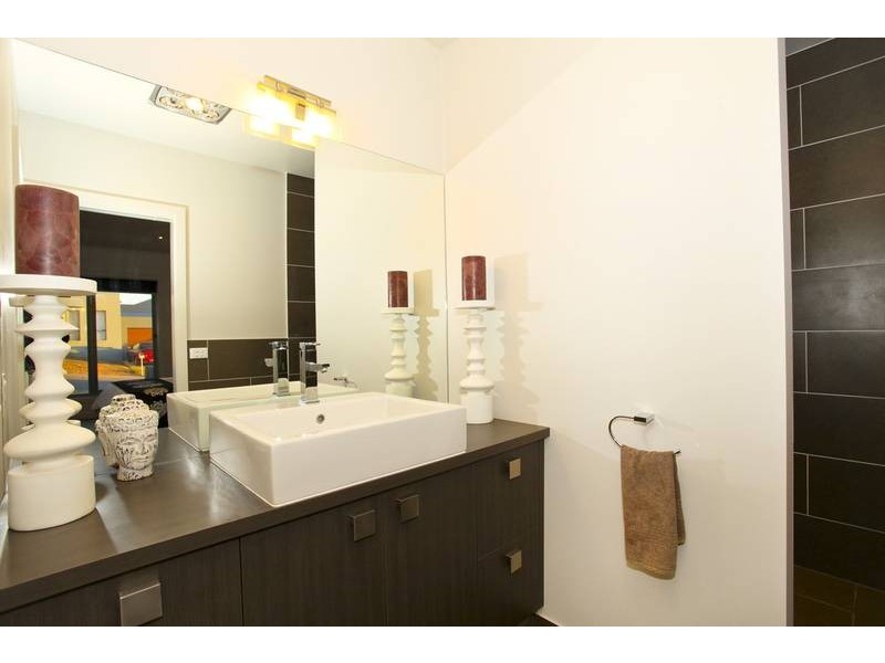 4 Lillie Lane, Strathdale VIC 3550