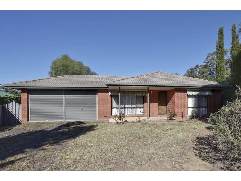 5 Edwina Court, Spring Gully VIC 3550