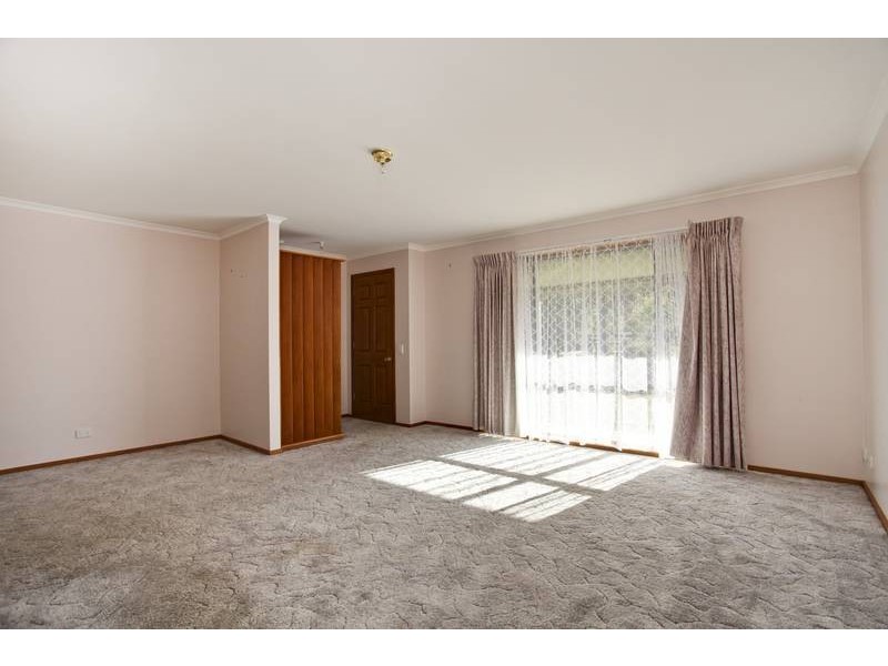 5 Edwina Court, Spring Gully VIC 3550