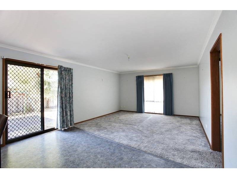 5 Edwina Court, Spring Gully VIC 3550