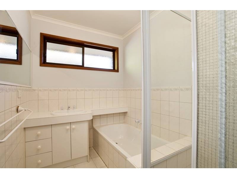 5 Edwina Court, Spring Gully VIC 3550