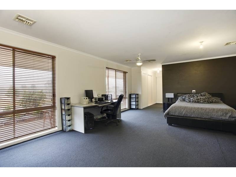 40 Homebush Drive, Junortoun VIC 3551