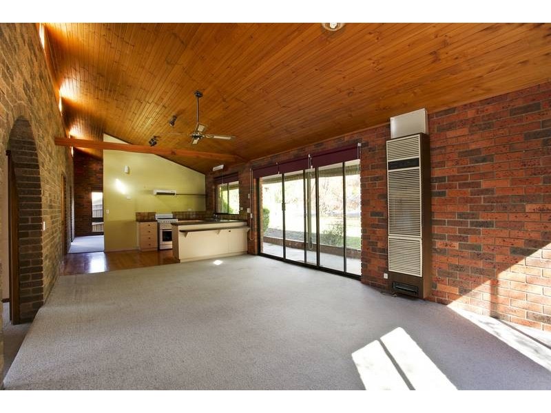 10 Balmoral Drive, Golden Square VIC 3555