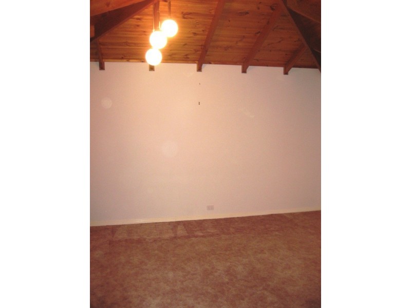 11 Kronk Street, Golden Square VIC 3555