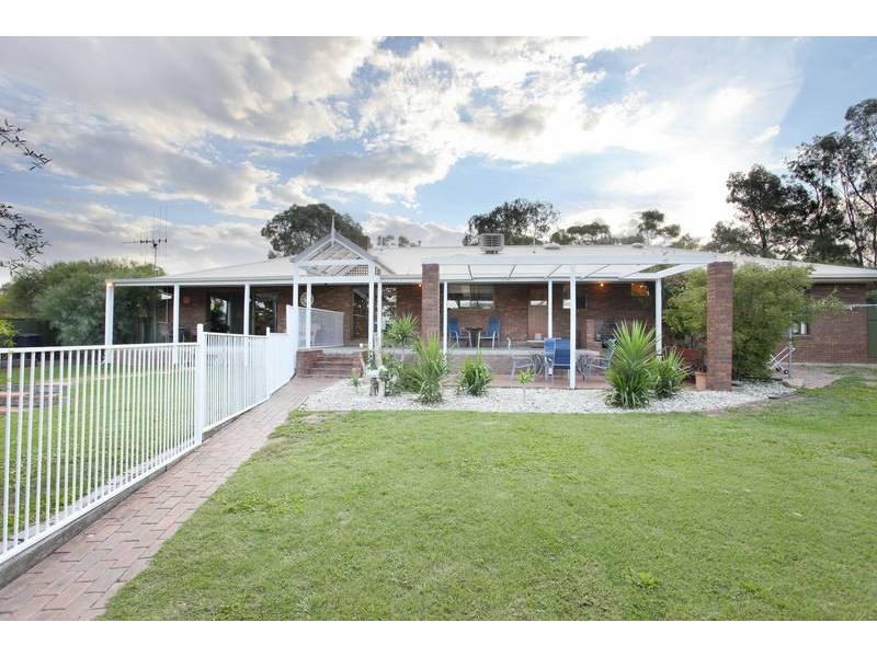 62 Rohs Road, Bendigo VIC 3550