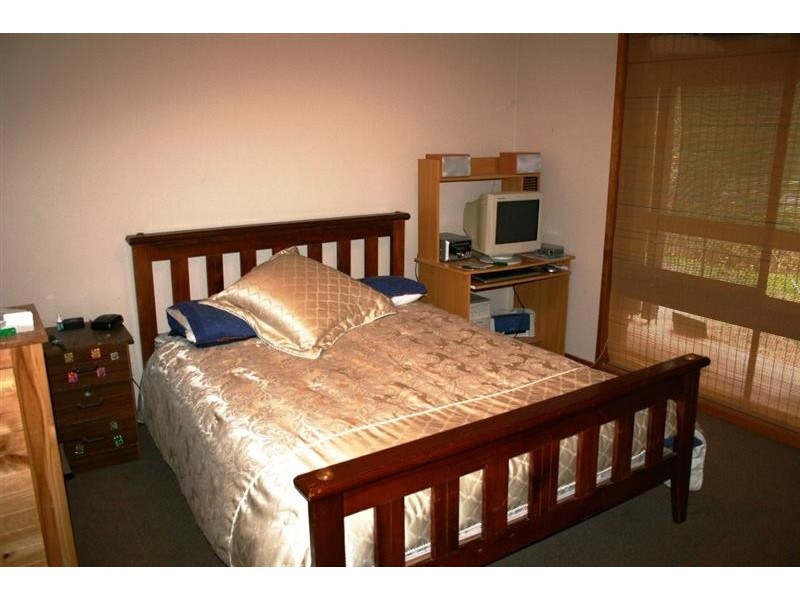 5670 Calder Highway, Kangaroo Flat VIC 3555