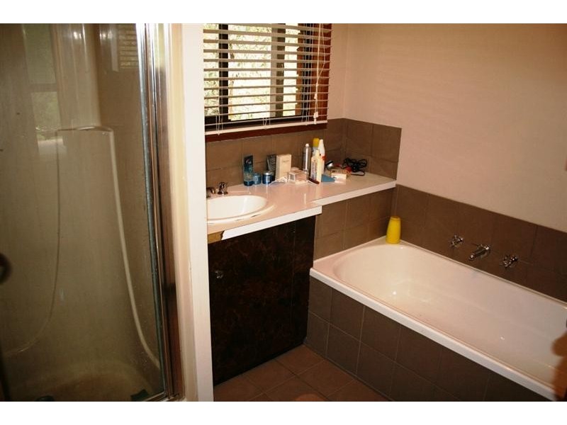 5670 Calder Highway, Kangaroo Flat VIC 3555