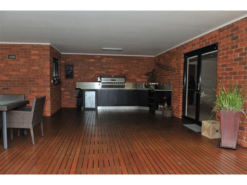 30 Aspera Way, Kangaroo Flat VIC 3555