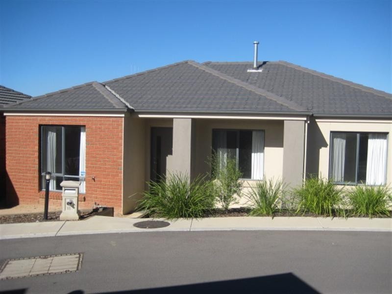 11 Mia’s Way, Epsom VIC 3551