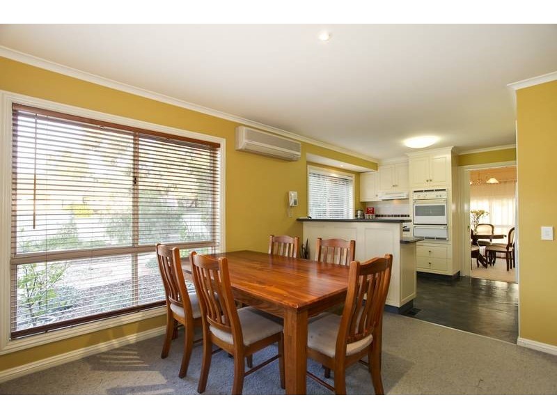 3 David Court, Strathdale VIC 3550