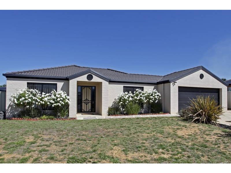 6 Knight Court, Strathfieldsaye VIC 3551