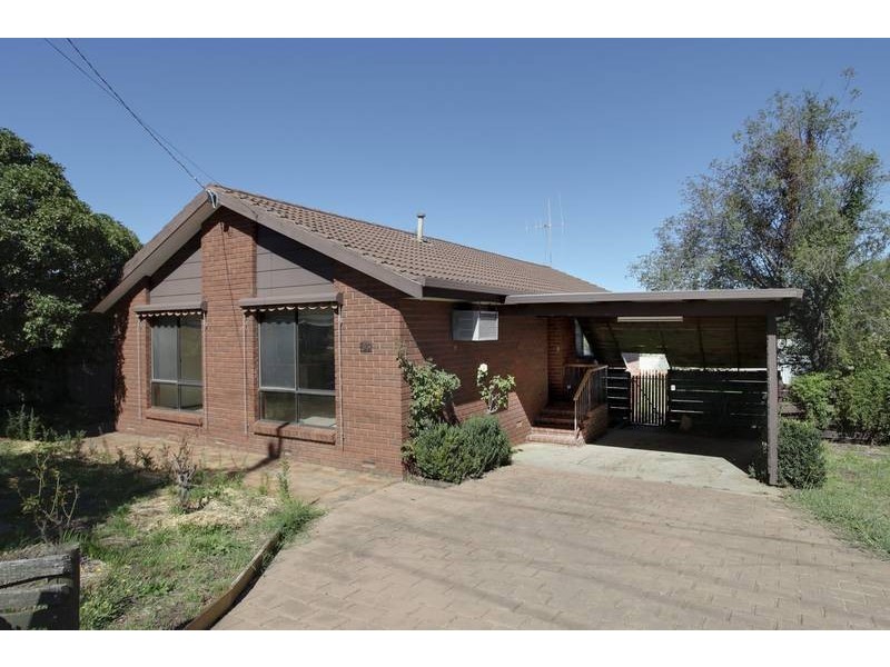 83 Browning Street, Kangaroo Flat VIC 3555