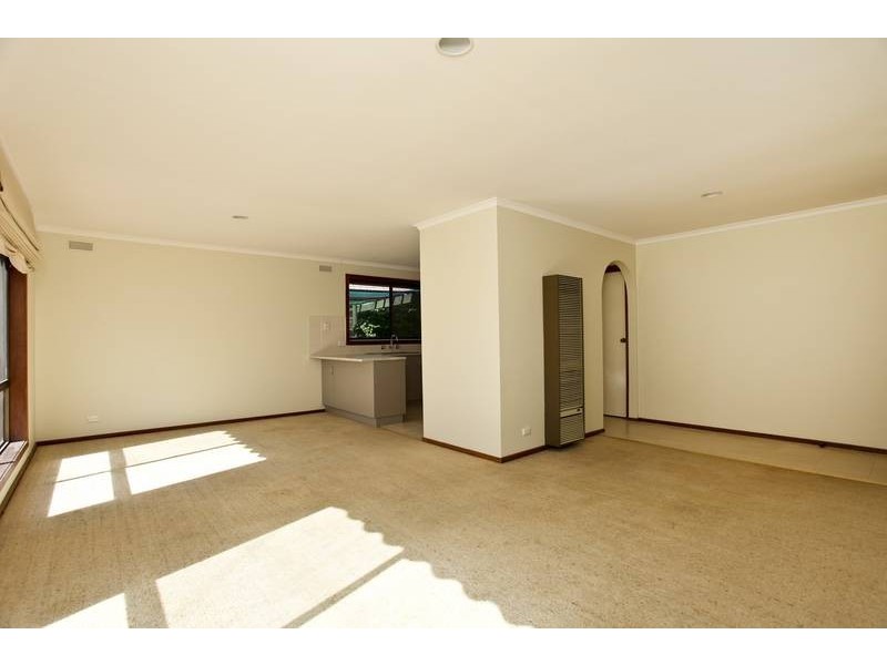 83 Browning Street, Kangaroo Flat VIC 3555