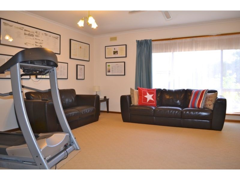 3/12 Retreat Road, Flora Hill VIC 3550