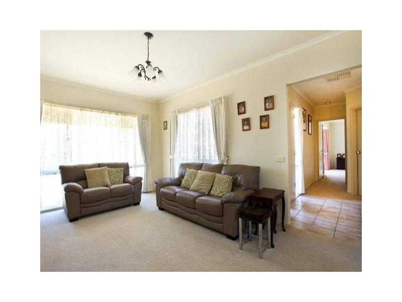 1 Cooper Grove, Strathfieldsaye VIC 3551