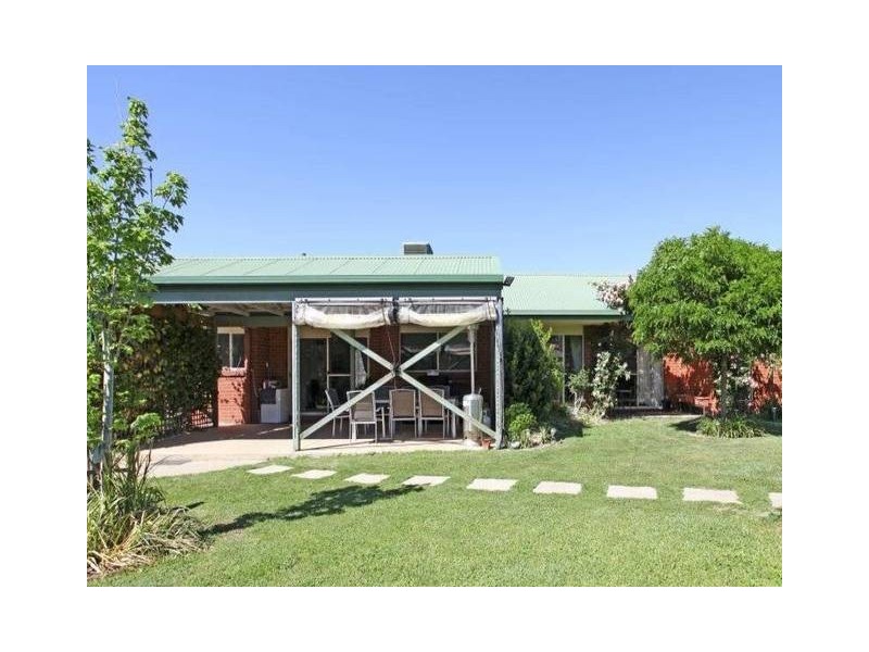 1 Cooper Grove, Strathfieldsaye VIC 3551