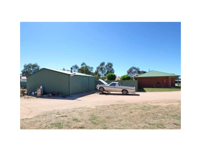 1 Cooper Grove, Strathfieldsaye VIC 3551