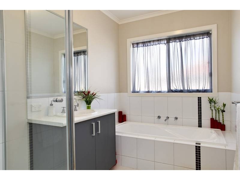 166 Station Street, Epsom VIC 3551