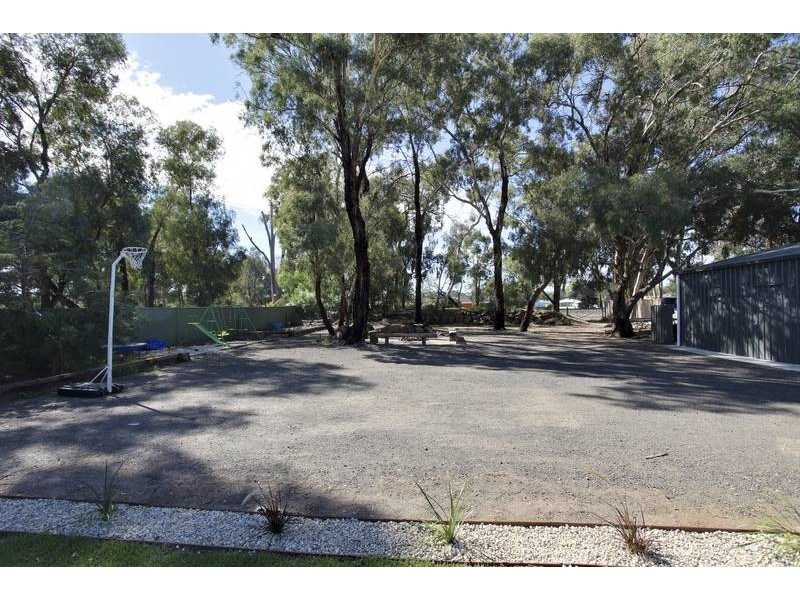 166 Station Street, Epsom VIC 3551
