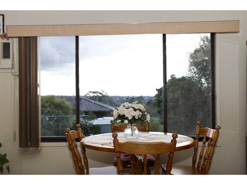 19 Leigh Avenue, Flora Hill VIC 3550