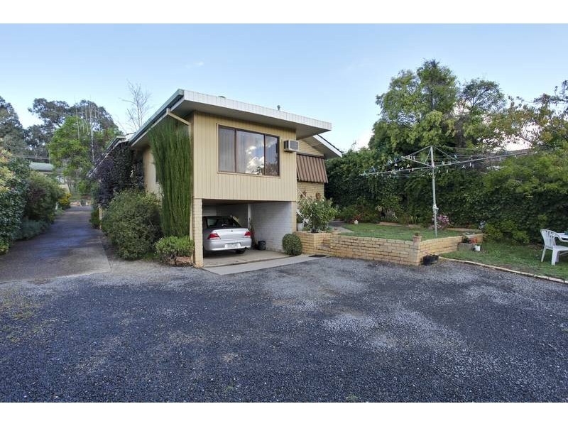 19 Leigh Avenue, Flora Hill VIC 3550