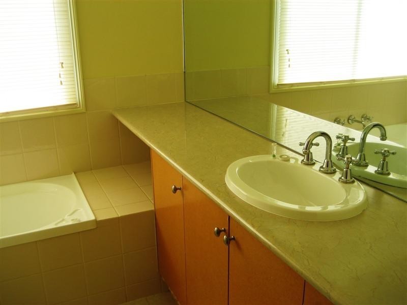 20 Keogh Drive, Spring Gully VIC 3550