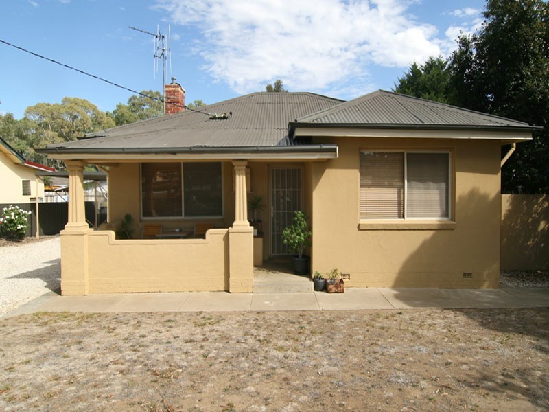 352 High Street, Kangaroo Flat VIC 3555