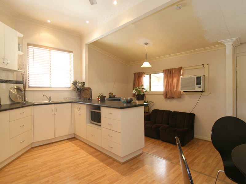 352 High Street, Kangaroo Flat VIC 3555