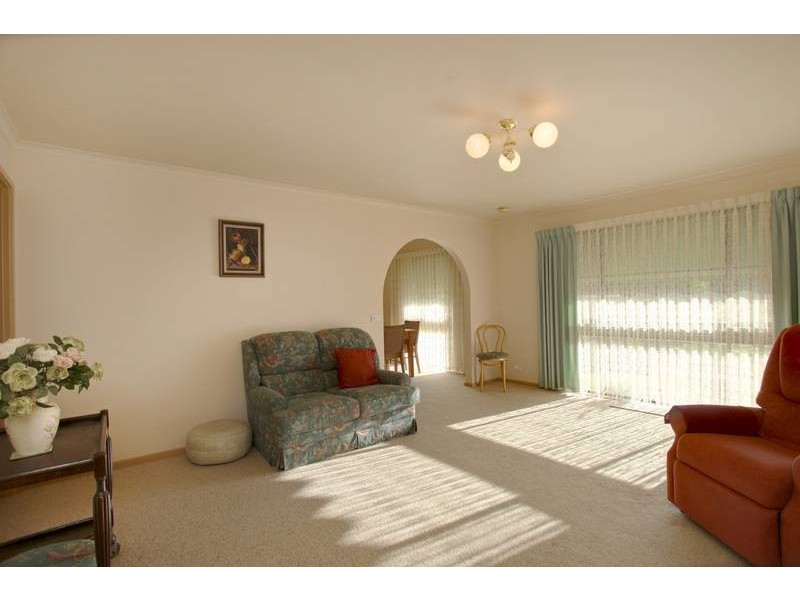 7 Beaumont Court, Flora Hill VIC 3550