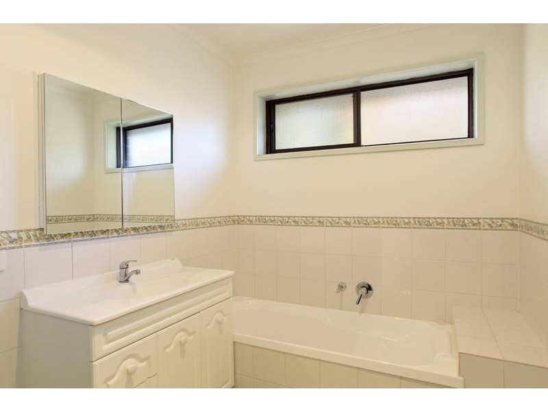 7 Beaumont Court, Flora Hill VIC 3550