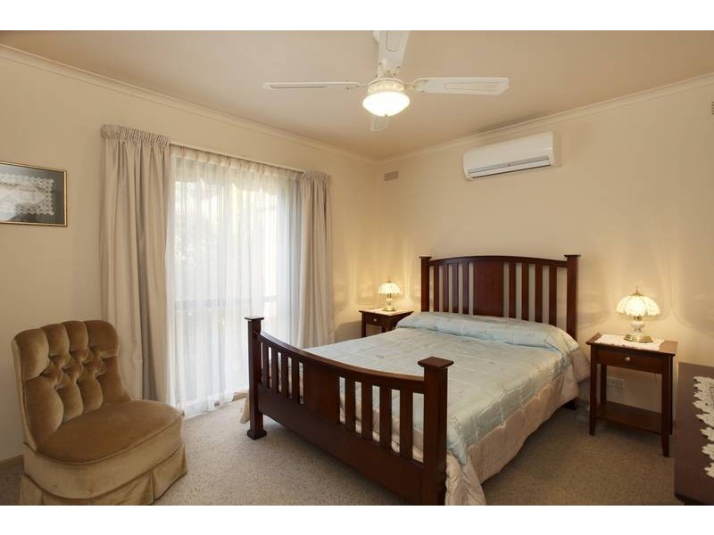 7 Beaumont Court, Flora Hill VIC 3550