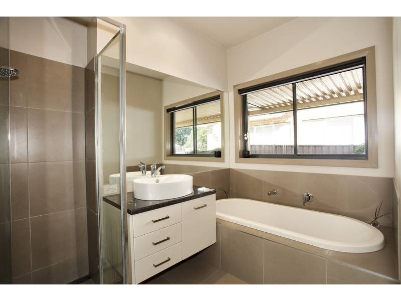 2 Bond Street, Golden Square VIC 3555