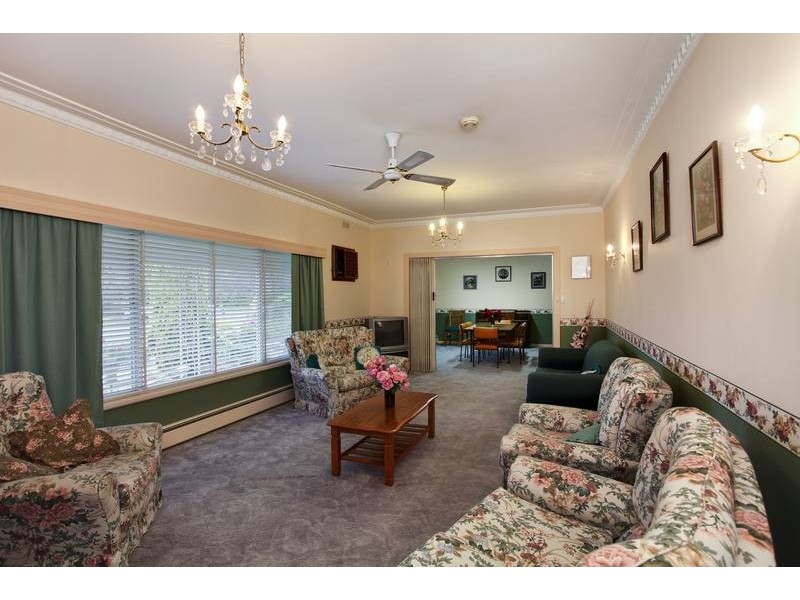 8 Cambrian Court, Flora Hill VIC 3550