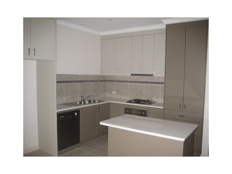 5/6 Friswell Avenue, Flora Hill VIC 3550