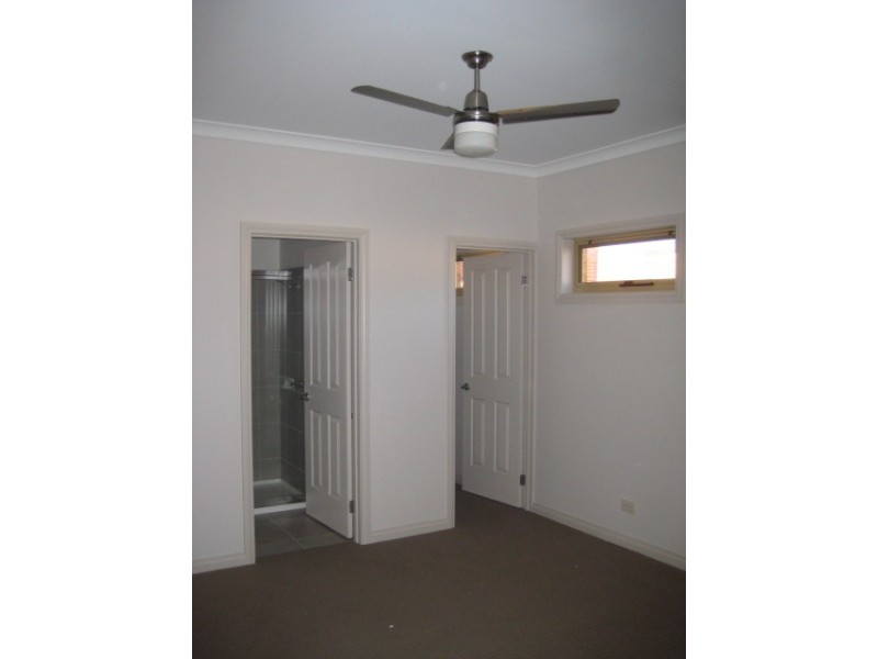 5/6 Friswell Avenue, Flora Hill VIC 3550