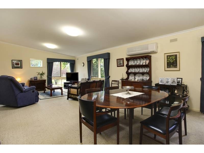 27 Eastern Road, Strathdale VIC 3550