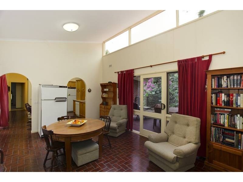 27 Eastern Road, Strathdale VIC 3550