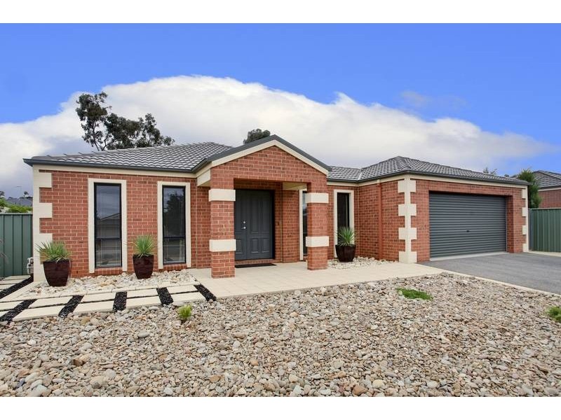 15 Lewana Way, Strathfieldsaye VIC 3551