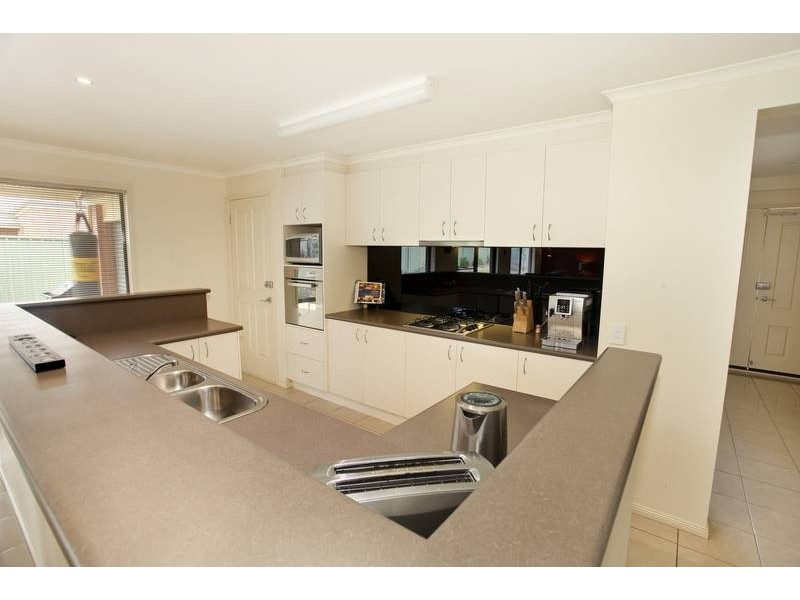 15 Lewana Way, Strathfieldsaye VIC 3551