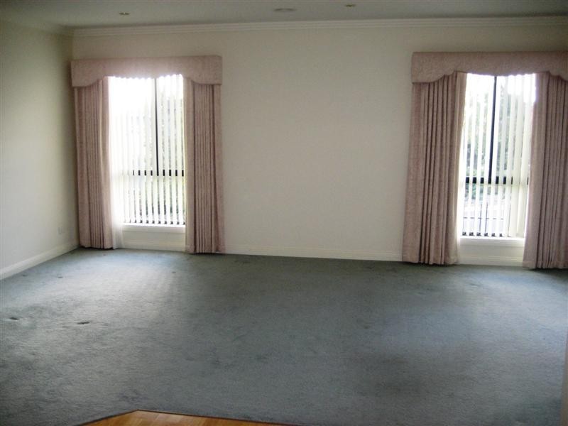 1/22 Chelsea Boulevard, Strathdale VIC 3550