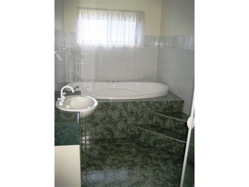 1/22 Chelsea Boulevard, Strathdale VIC 3550