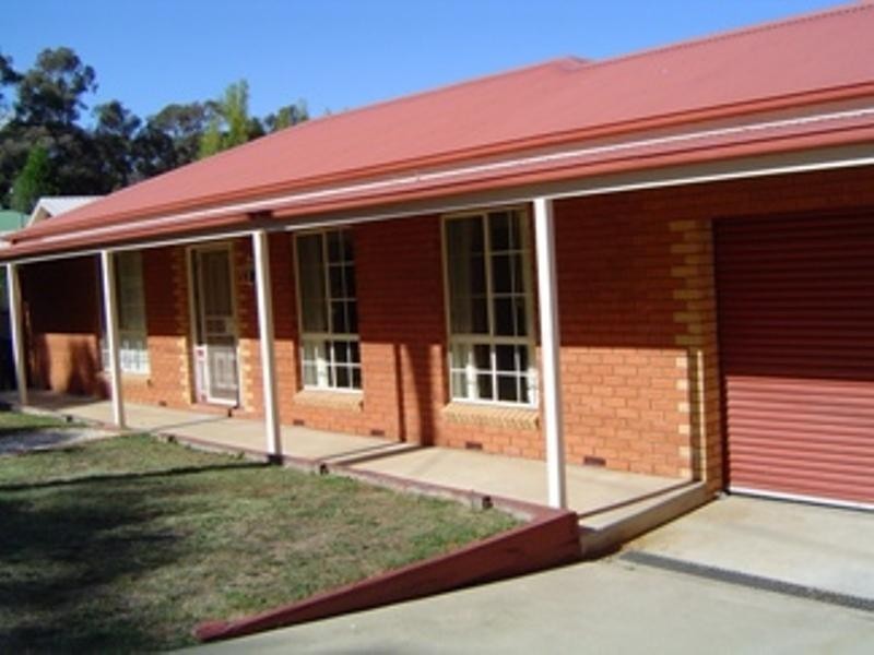 72 Butcher Street, Strathdale VIC 3550